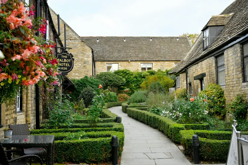 Pack Light, Wander Far: The Liberation of Unplanned Inn Adventures in Withland